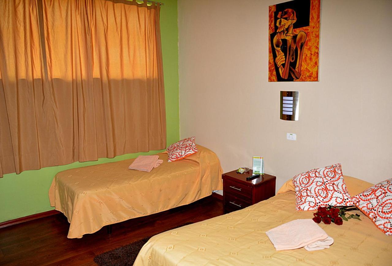 Hostal Terra 2 - El Condado Quito Extérieur photo