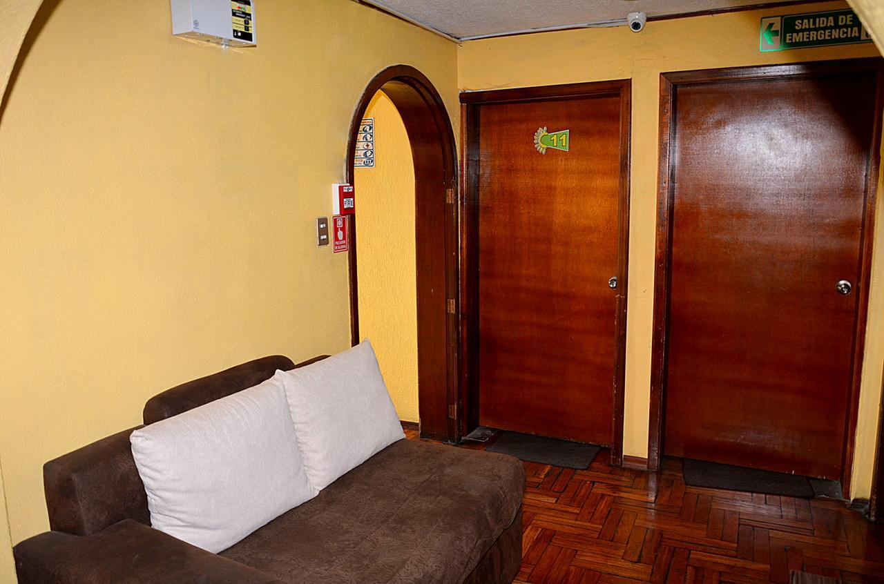 Hostal Terra 2 - El Condado Quito Extérieur photo
