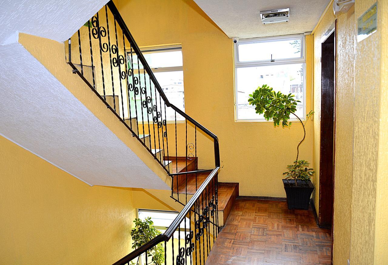 Hostal Terra 2 - El Condado Quito Extérieur photo